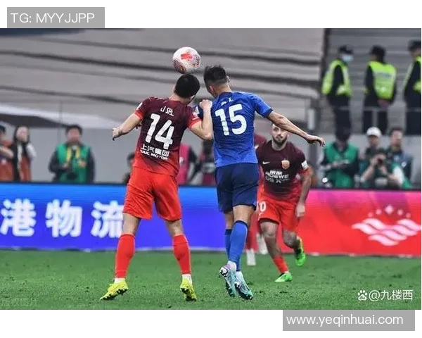 成都排球队比赛经验引发热议球迷对战术选择与表现分歧明显 成都排球队比赛经验引发热议球迷对战术选择与表现分歧明显