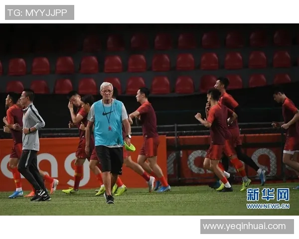 足球明星与气球的趣味挑战视频精彩瞬间大揭秘 足球明星与气球的趣味挑战视频精彩瞬间大揭秘